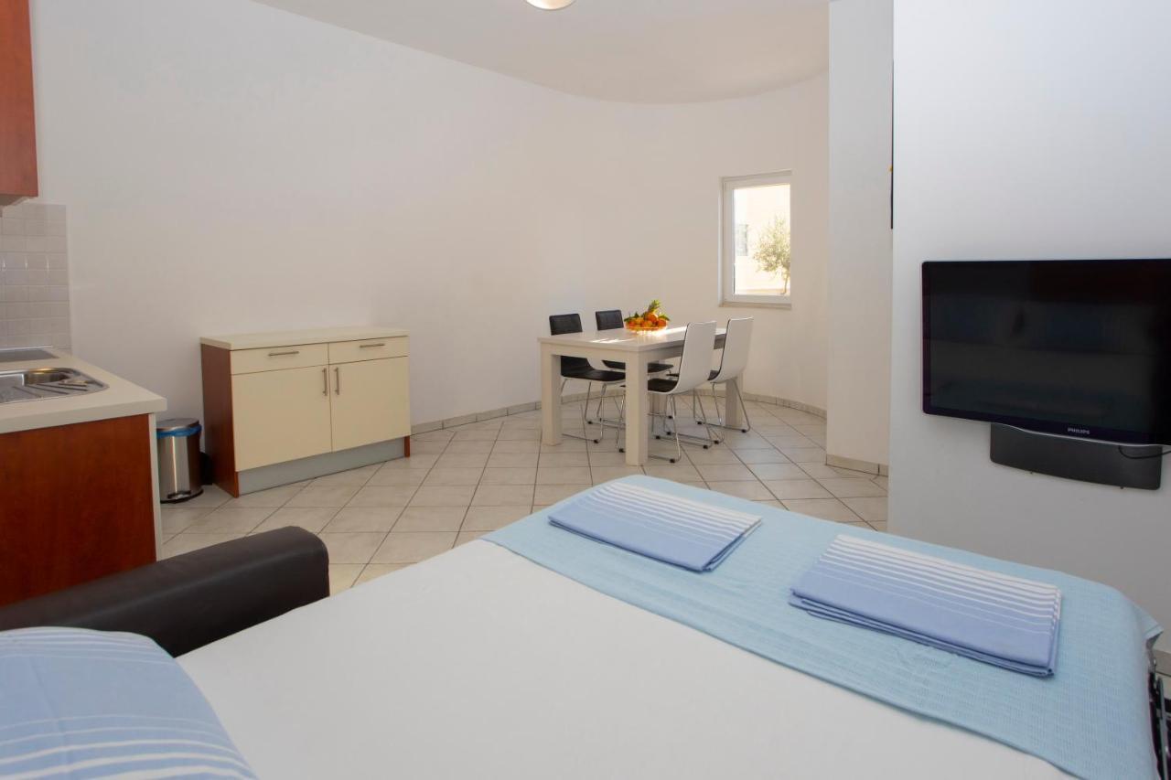 Apartment Domo Makarska Exterior photo