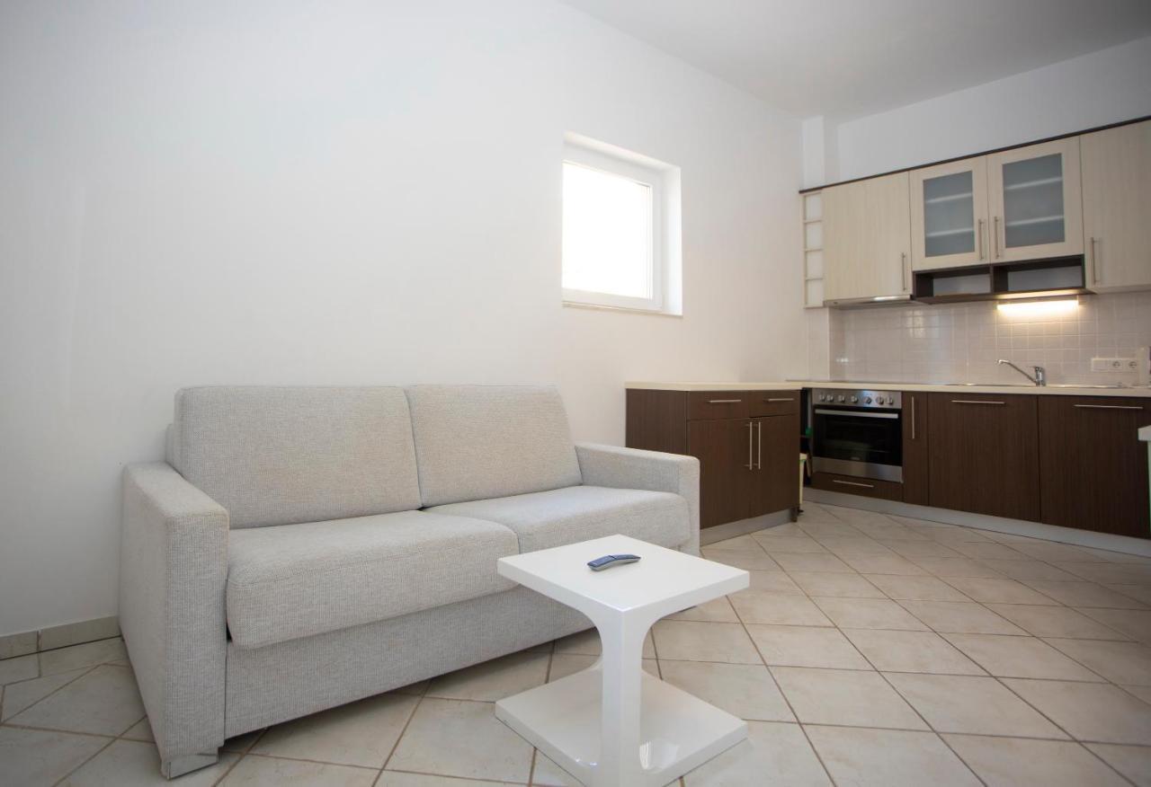 Apartment Domo Makarska Exterior photo
