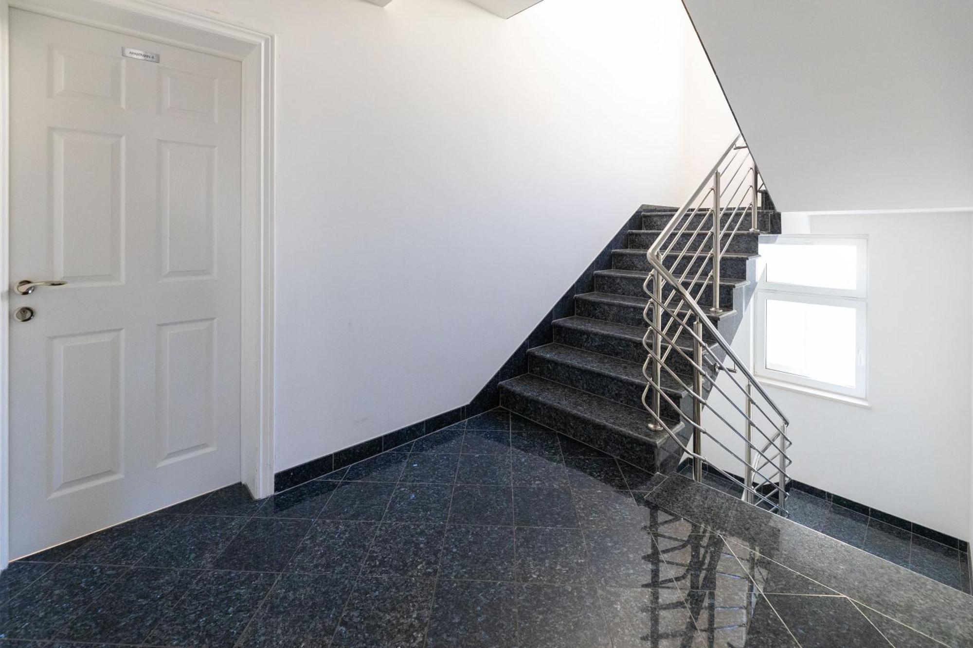 Apartment Domo Makarska Exterior photo