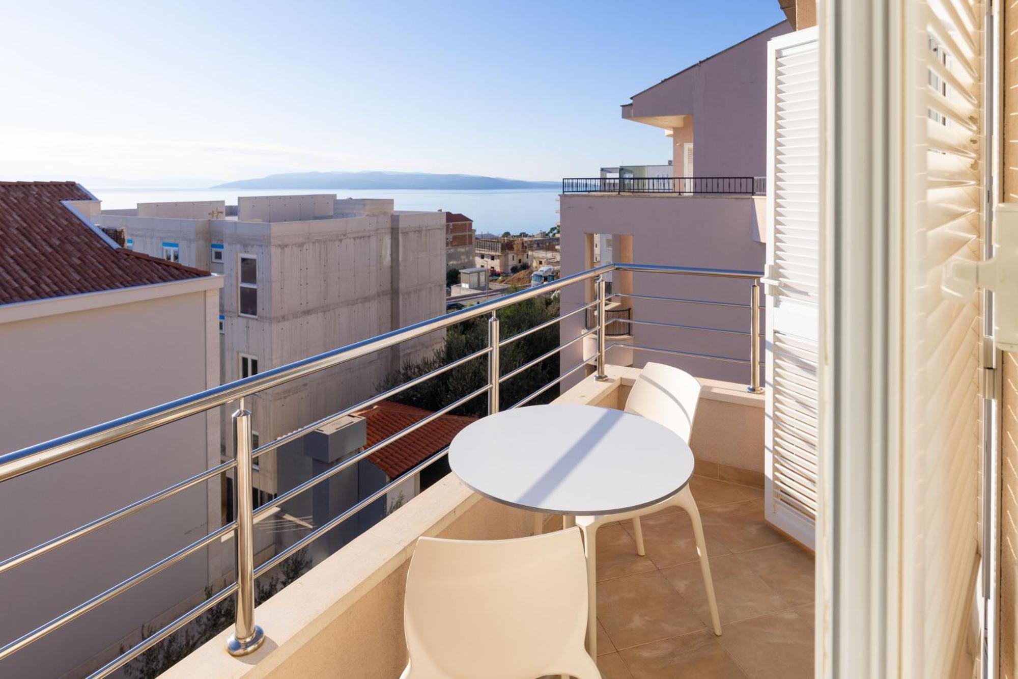 Apartment Domo Makarska Exterior photo