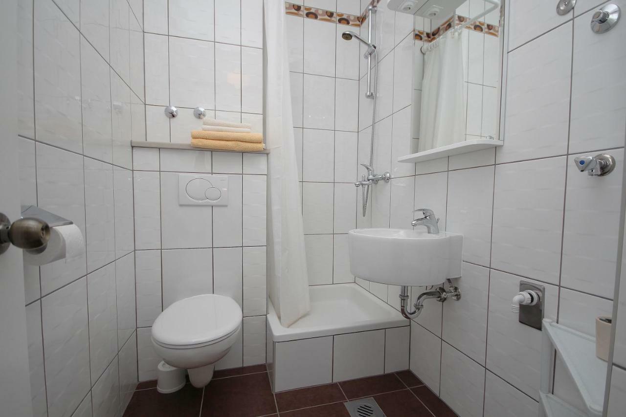 Apartment Domo Makarska Exterior photo